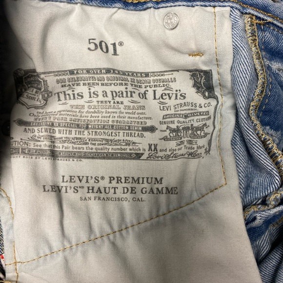 Levi’s 501 Shorts - Picture 7 of 7